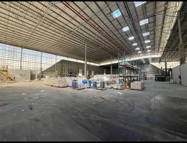 7,599M² WAREHOUSE TO LET IN LOUWLARDIA